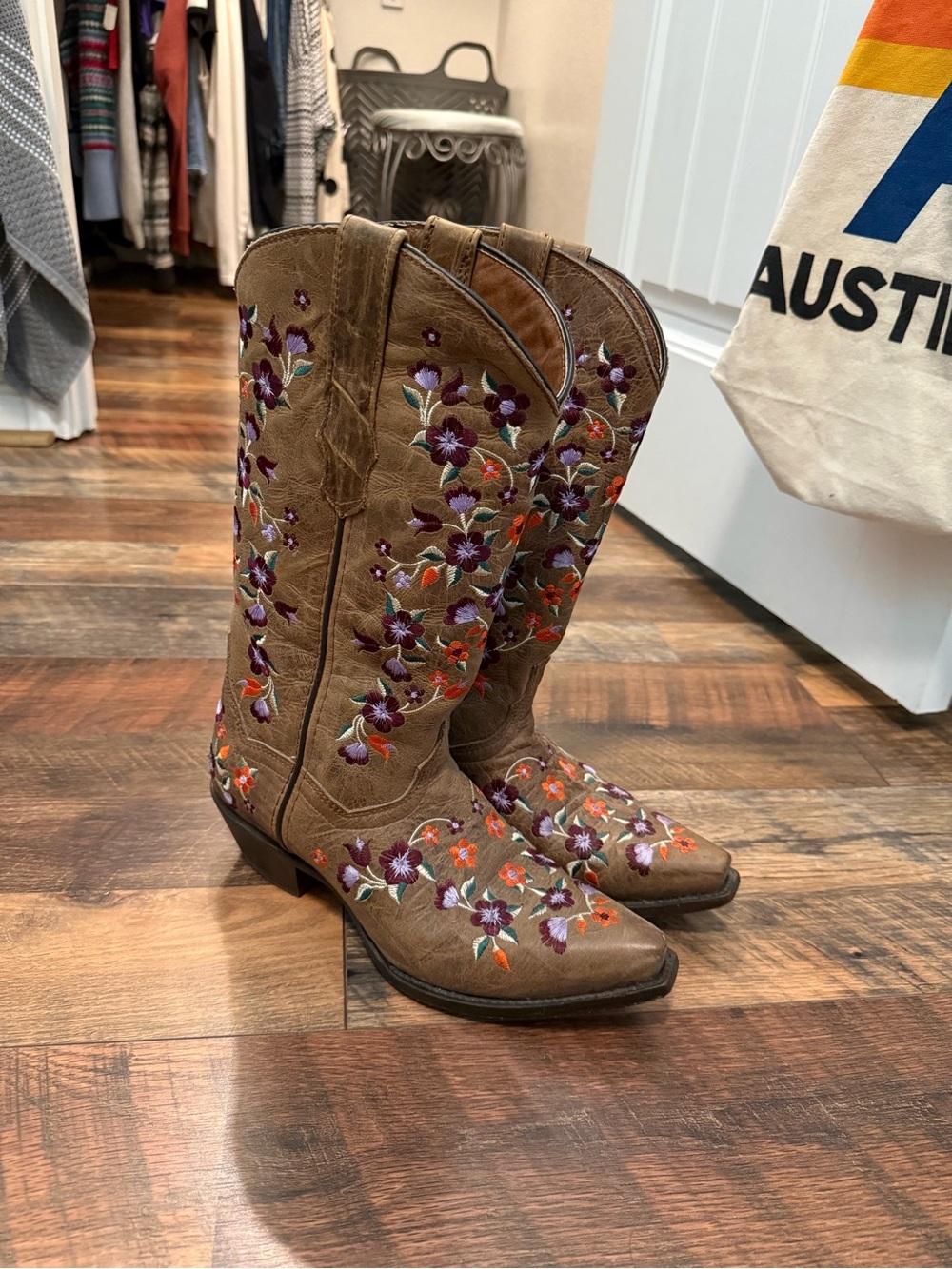 Brown Floral Embroidered Western Boots